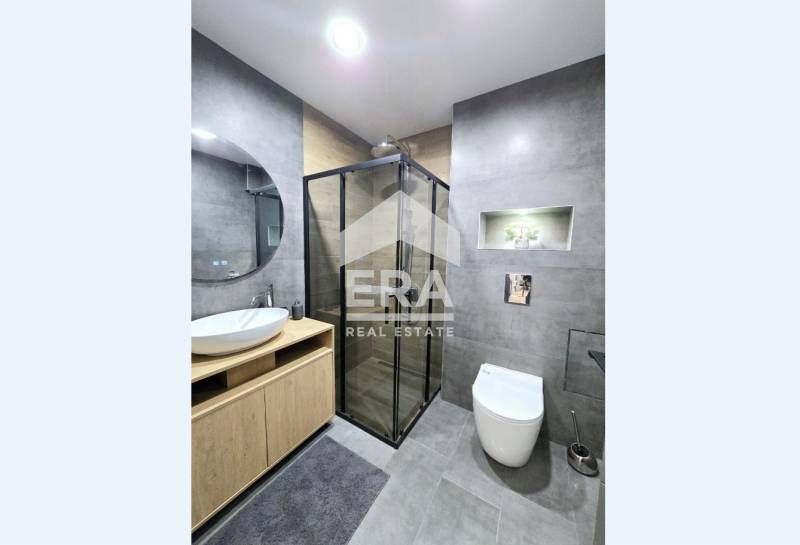 Дава се под наем Тристаен апартамент в Варна, Бриз - 85 кв.м за 1227 € - Снимка #9