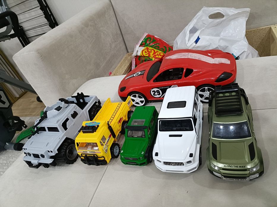 Продам Машинки игрушки