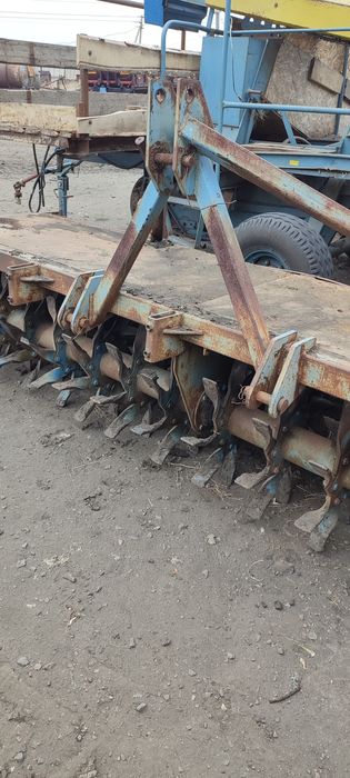 Рыхлитель выравниватель полей РВС-4