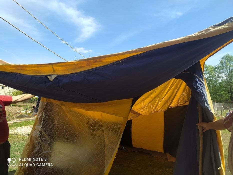 Продавам шатри палатки