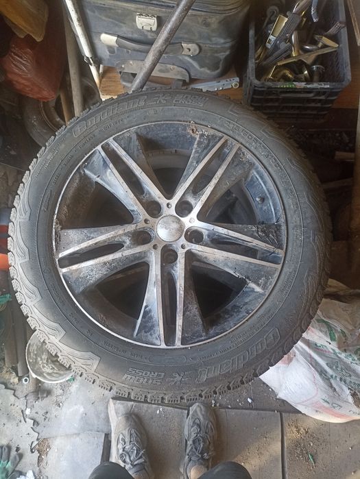 Шины зимние 215/60/17