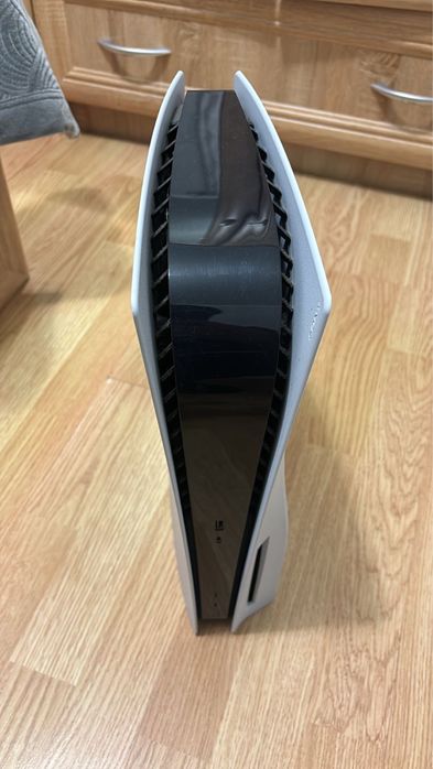 Play station 5 в хорошем состоянии