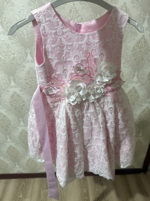 Нарядное платье для девочек