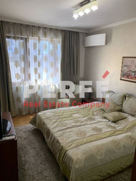 Продава се Многостаен апартамент в Бургас, Център - 135 кв.м за 2371 €/кв.м - Снимка #7