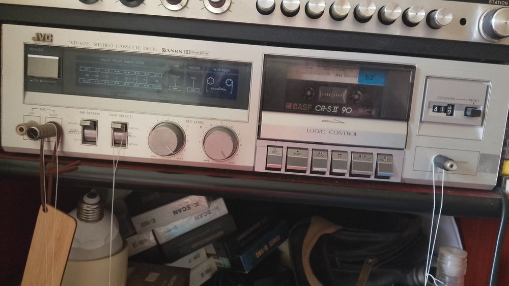 Vând Deck JVC KD-V22