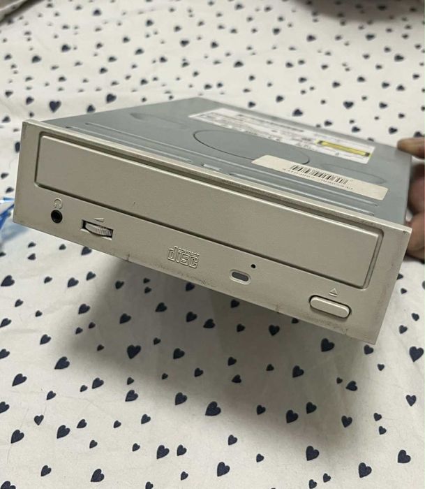 ASUS DRW-1608P3S DVD±RW записвачка