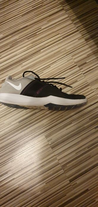 Nike gym fashion city trainer 2