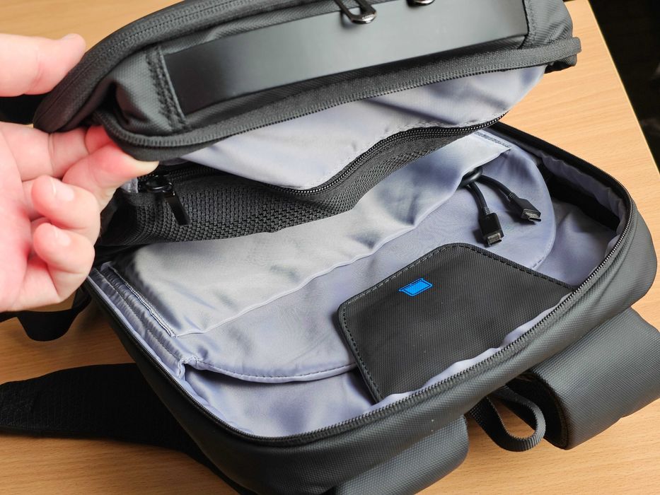 Rucsac Mark Ryden compatibil cu laptop 15.6" și tabletă 11"