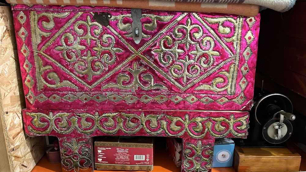 Сундук сандык старый