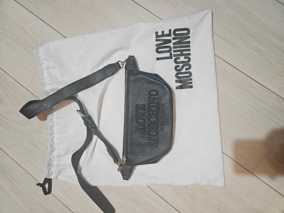 Borseta Love Moschino