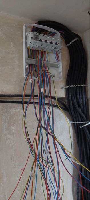 M&M  mentenanta si renovari/ sanitare & electrice