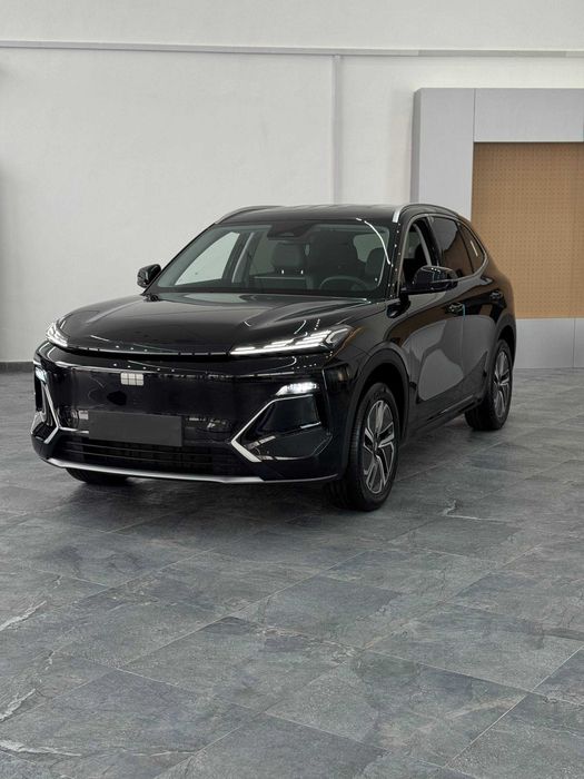 Geely EX5 EM i gibridi dillerda sotuvda 6 yillik kafolat