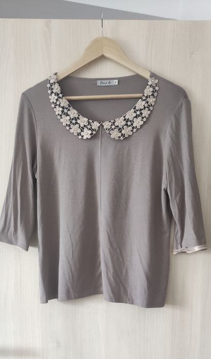 Bluză cu guler dantelat