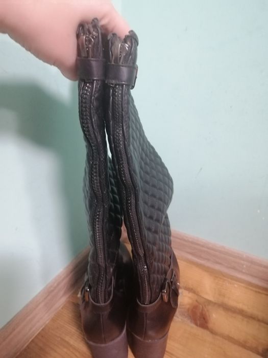 Кожено ботуши чисто нови