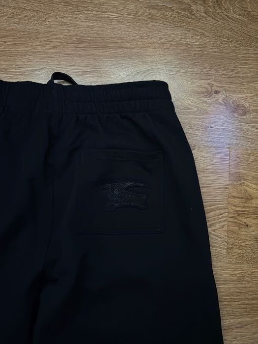 Bubbery shorts ..