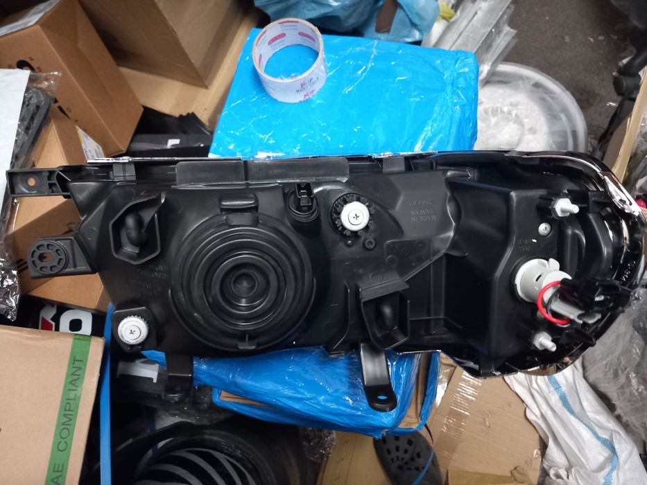 Far mitsubishi  pajero pajero sport