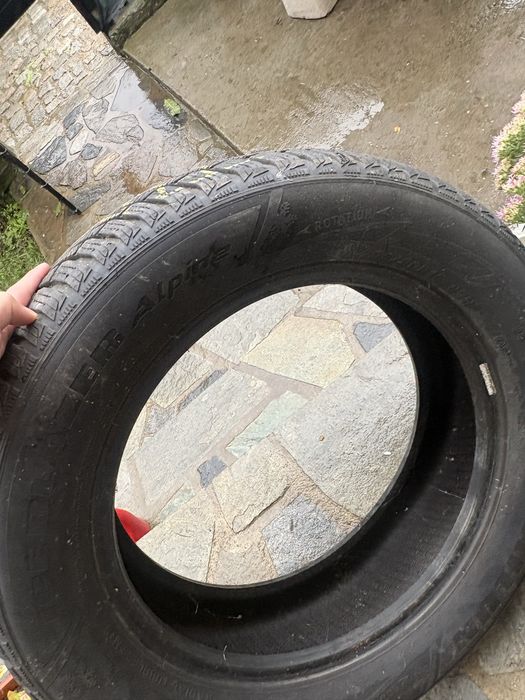 Продавам гуми-205/60R16