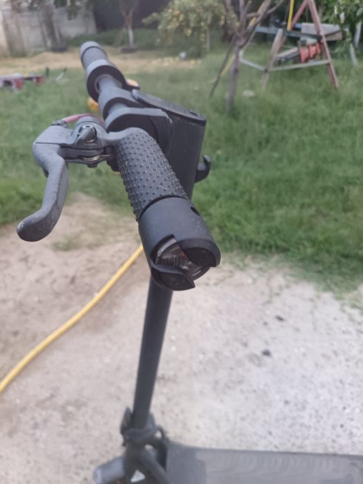 Vând trotinetă electrică