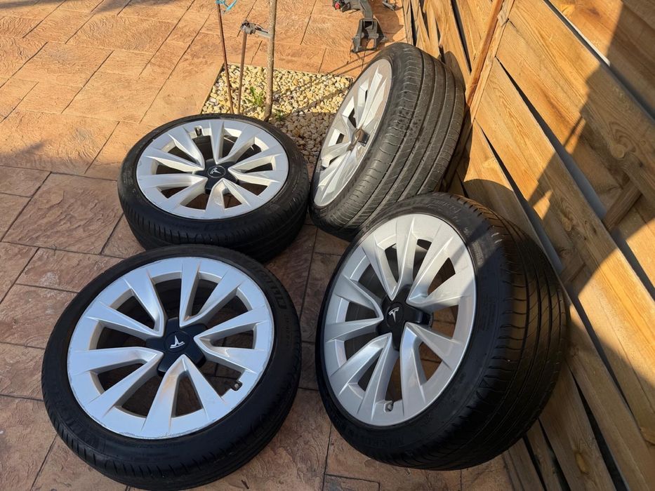 1 set roti complet Tesla 3 R19  vara 2023 bluetooth