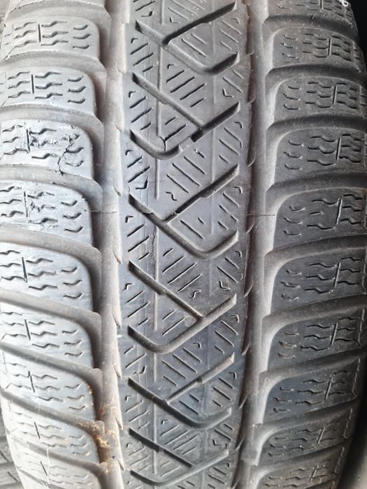 Продам шины 215/60/16 пирелли