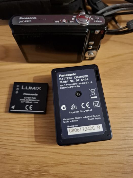 Фотоапарат  Panasonic Lumix DMC-fs20