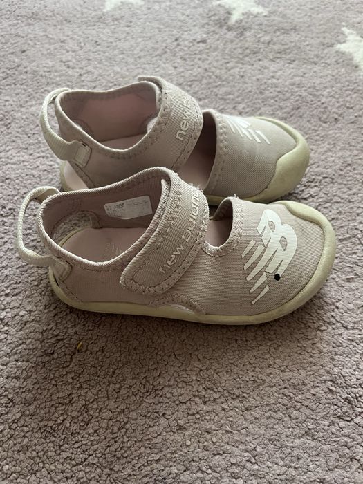 Sandale New Balance, roz, marime 26