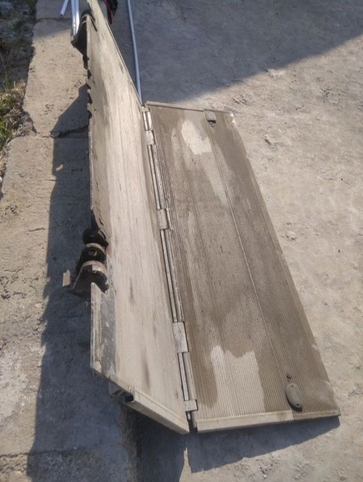 Подъемник от грузового транспорта