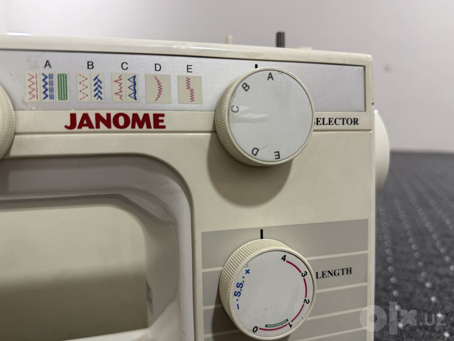 Швейная машина Janone 352