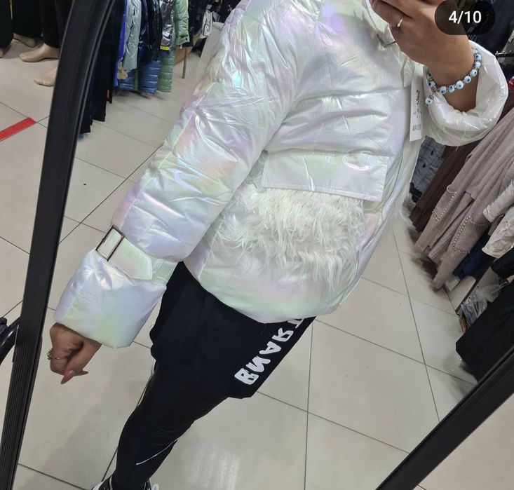 Продам куртку новая