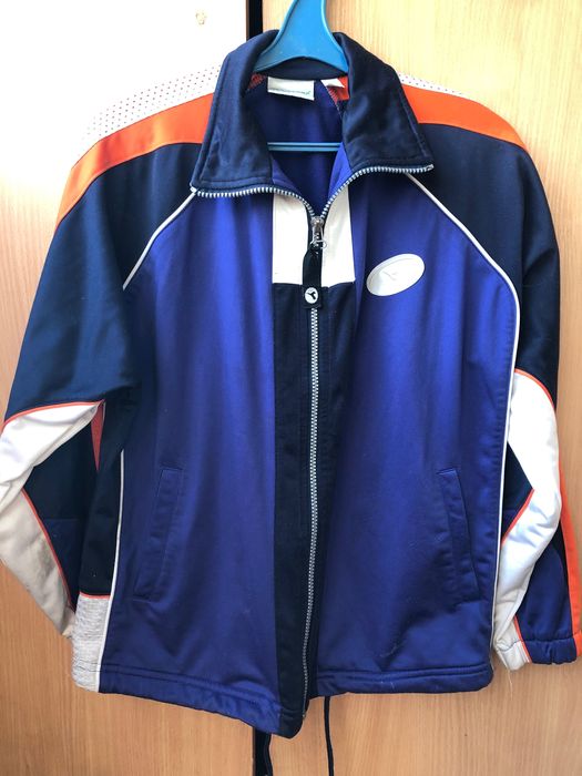 Детская кофта несколько новая бу