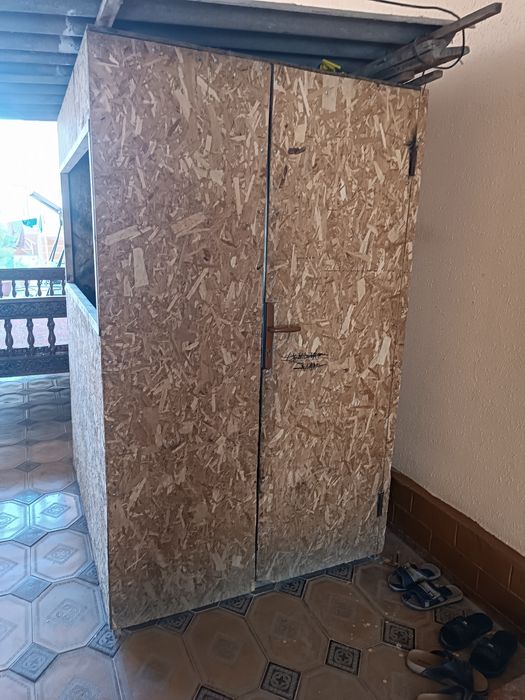 Tayyor semvich paneldan yasalgan butka sotiladi razmeri 1.50 ga 1.20 m