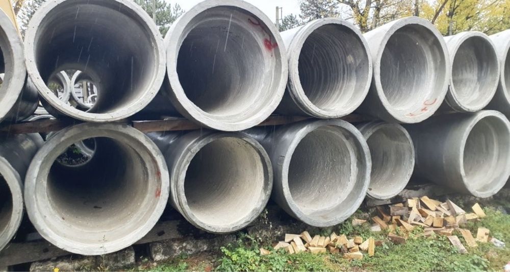 Vand tuburi din beton armat TUBURI NOI ARMATE , la pret bun