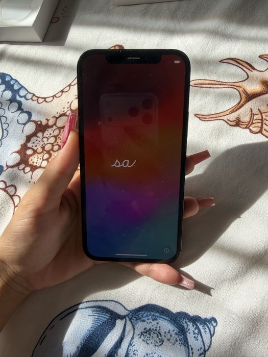Iphone 12 , utilizat