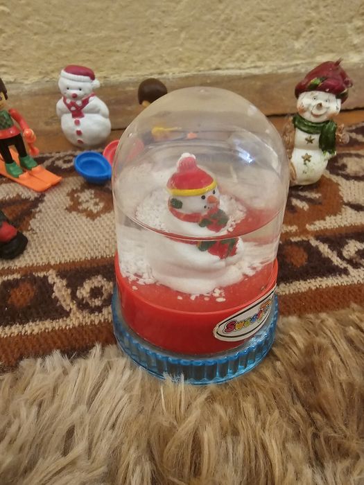 Коледни играчки по 3 лв