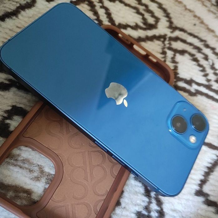 Айфон 13    128g  .