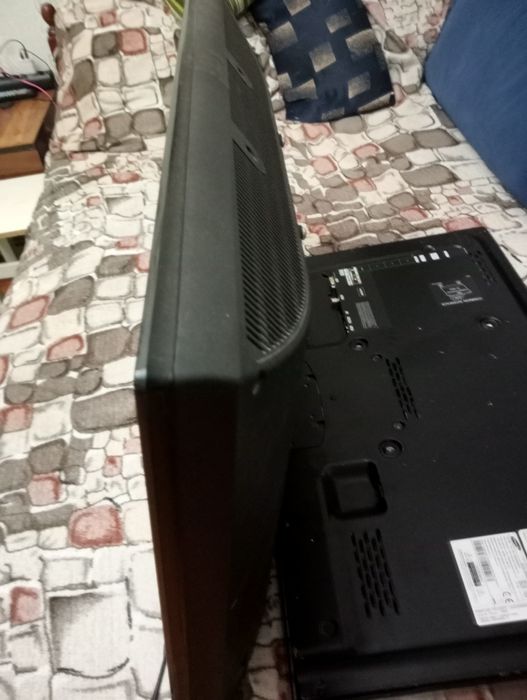 Продам телевизор hitachi