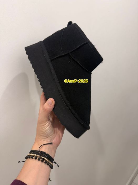 UGG clasice, negre