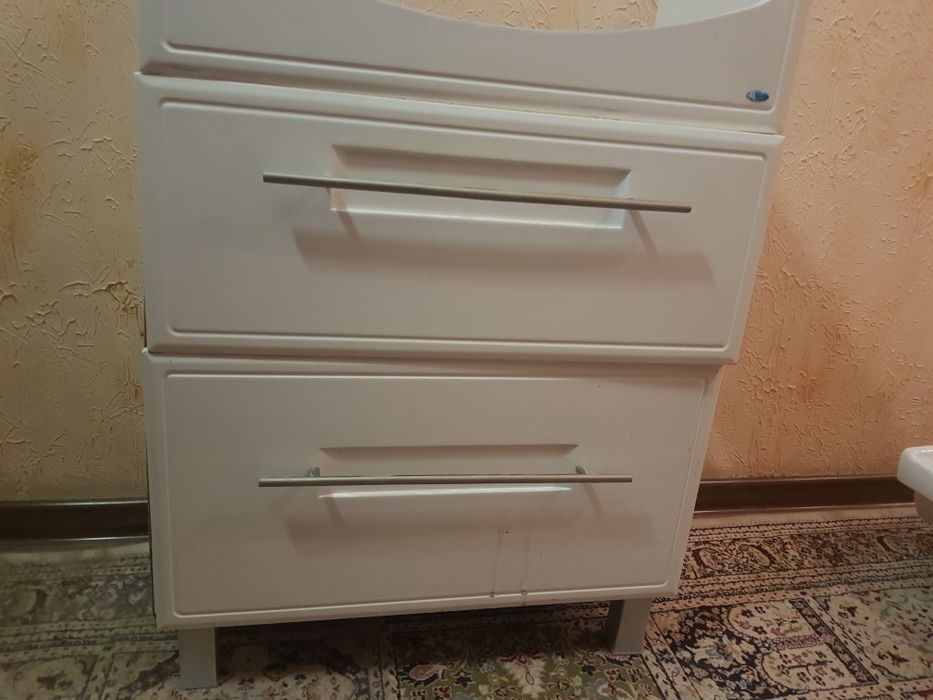 Раковина с тумбой