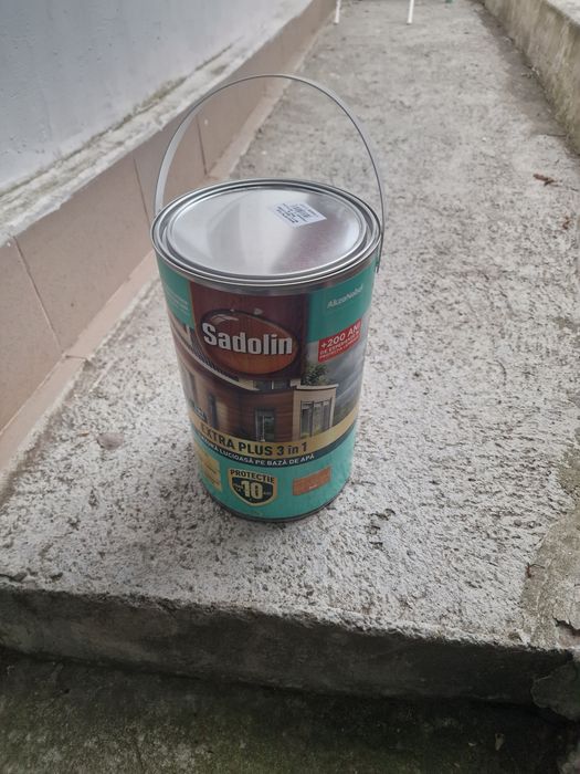 Vopsea Sadolin Lazura pe baza de apa