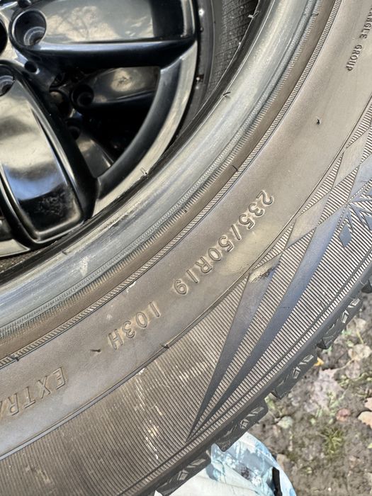 Pneuri de iarna 235 50 R19