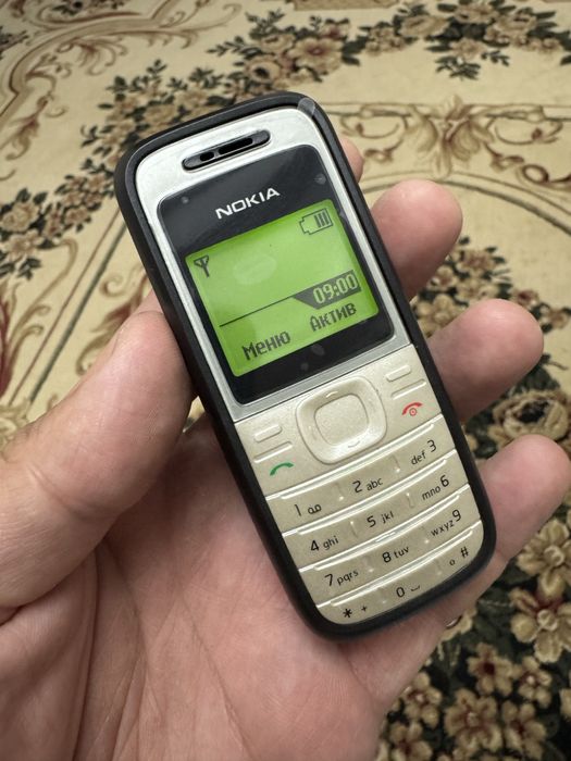 Nokia 1280 ва яна бошқа арзон моделлар сотилади.