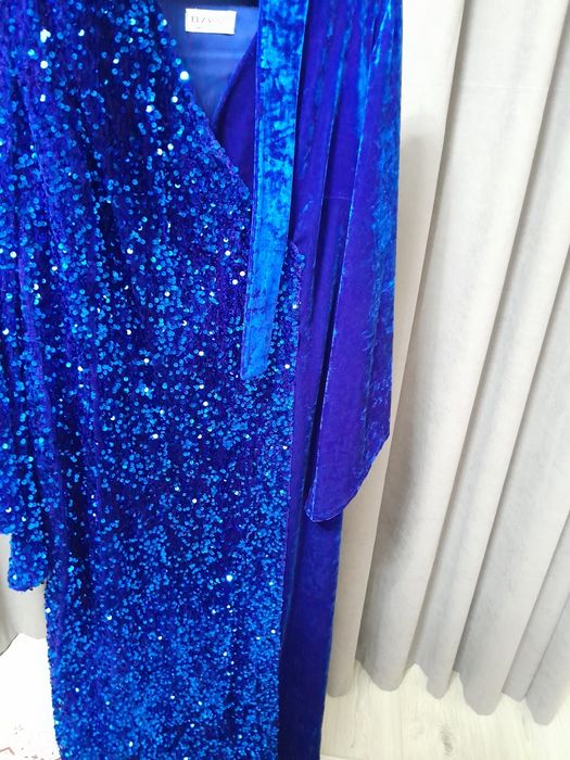 Срочно платье вечернее, шикарное. Размер 52/54.