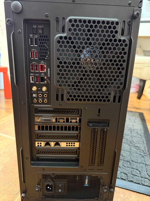PC AORUS - AMD Ryzen Threadripper 3960X 3.8 GHz 256 gb RAM