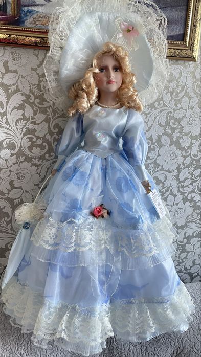 Кукла на подставке