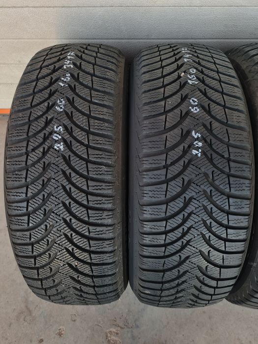 Зимни гуми 4 MICHELIN Alpin A4 205 60 R16 дот 3417