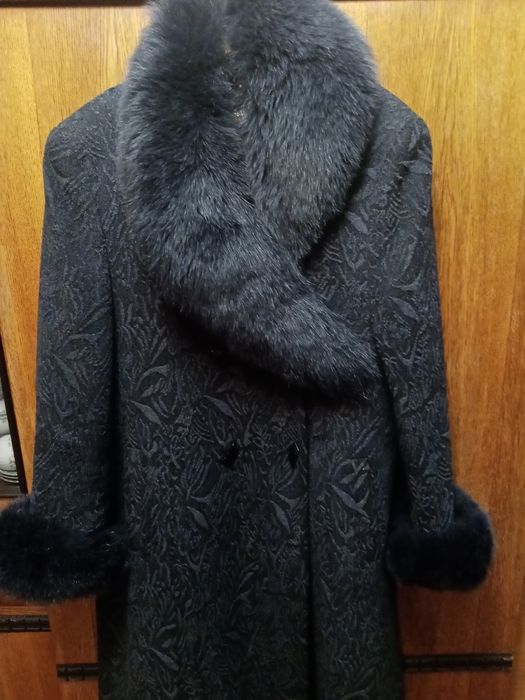 Продам зимнее пальто