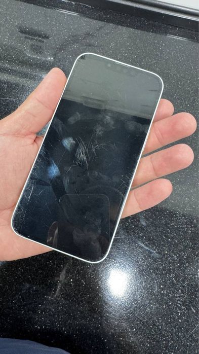 Iphone 13 sotiladi