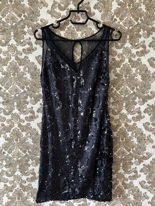 Продам платья 42-44 размера