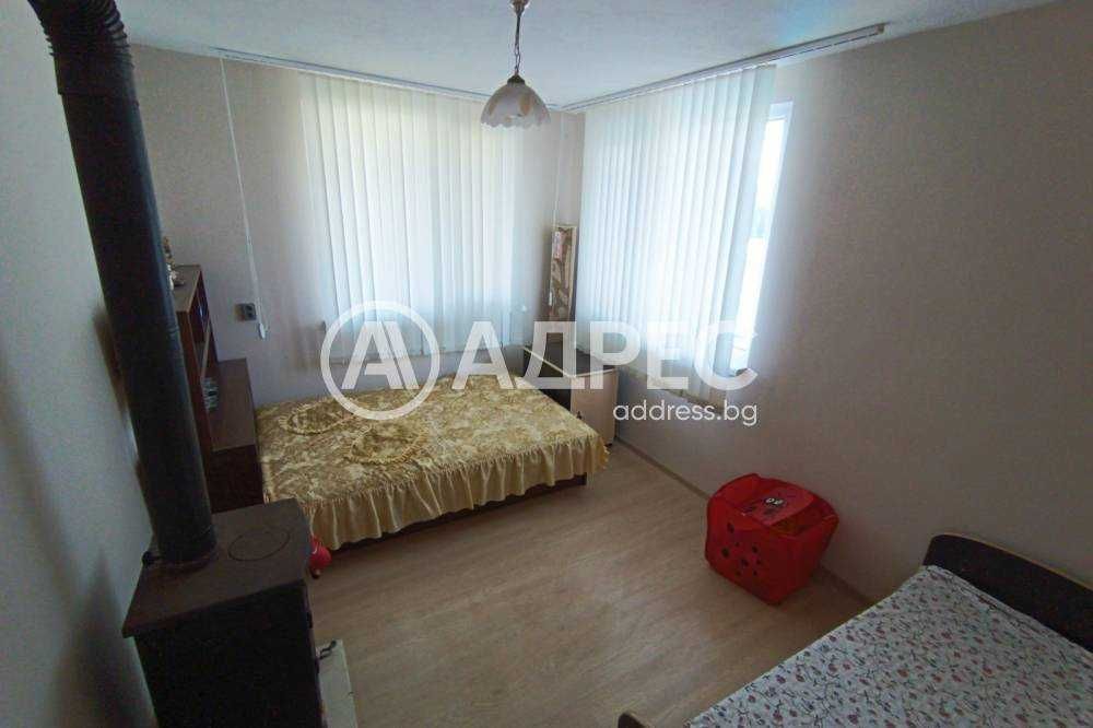 Продава се Къща в с. Киченица, Област Разград - 126 кв.м за 688 €/кв.м - Снимка #11