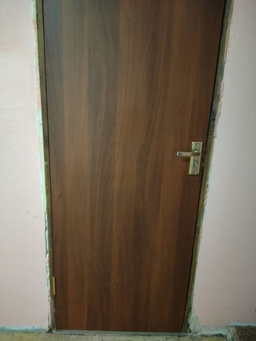 Продам 2 двери